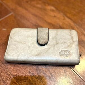 Buxton vintage top grain cowhide leather wallet